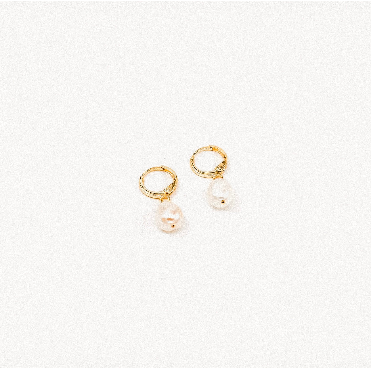 Alina Pearl Hoops